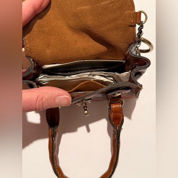 Patricia Nash Mini Vienna Floral Charm Keychain - Multi Print NWT - Picture 13 of 15